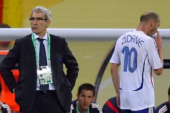 波尔多队主教练谈论球队备战下一场比赛的策略 波尔多队主教练谈论球队备战下一场比赛的策略