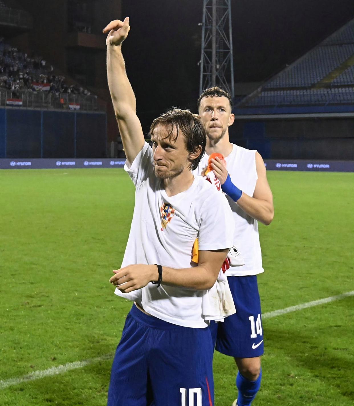 粉红压哨，AC米兰出线在望的简单介绍